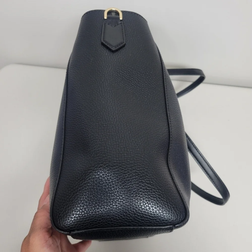 Michael Kors Kimberly Large Pebbled Leather Tote. - Picture 7 of 15